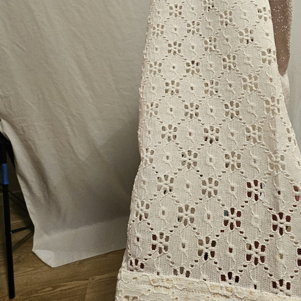 Size Small Vintage Oleg Cassini Eyelet Lace Blouse - Picture 4 of 6